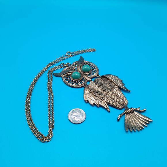 Vintage Articulated Owl Necklace, Green Cabochon Eyes, 1960s 1970s Jewelry - Picture 8 of 11